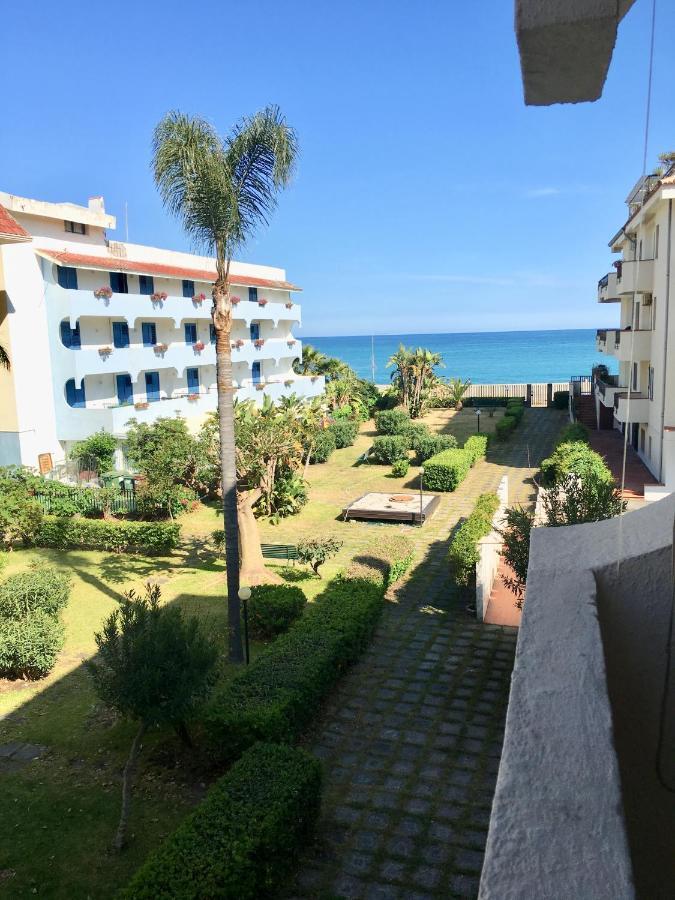 Baia Degli Dei - Living La Nike Leilighet Giardini Naxos Eksteriør bilde